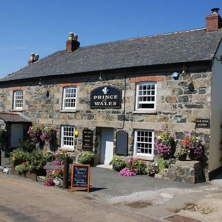 The Prince Of Wales Helston Bagian luar foto
